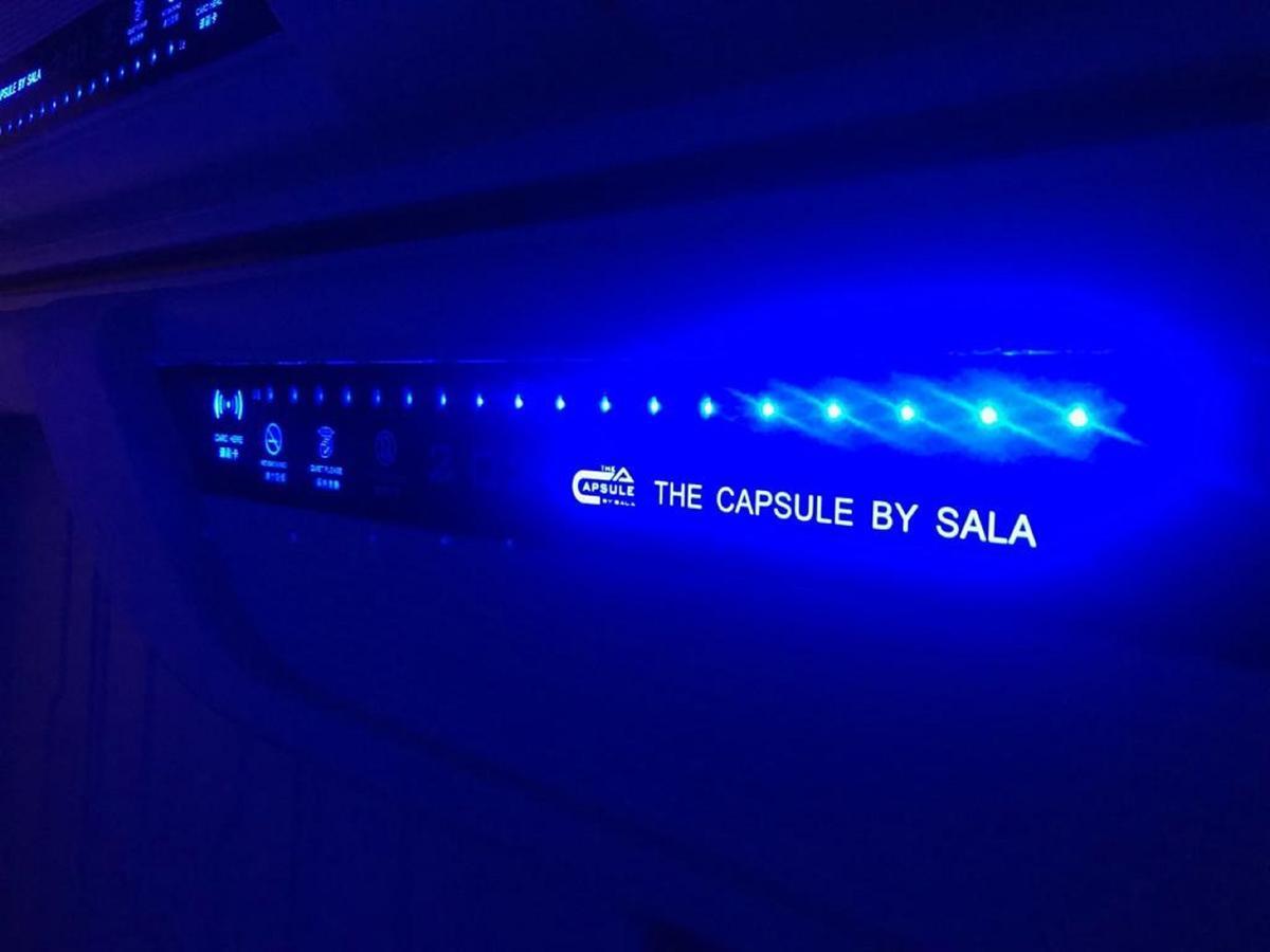 The Capsule Hotel Colombo Esterno foto