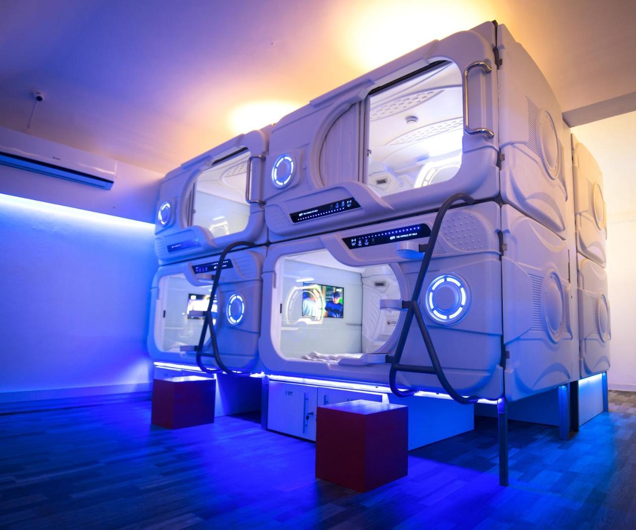 The Capsule Hotel Colombo Esterno foto